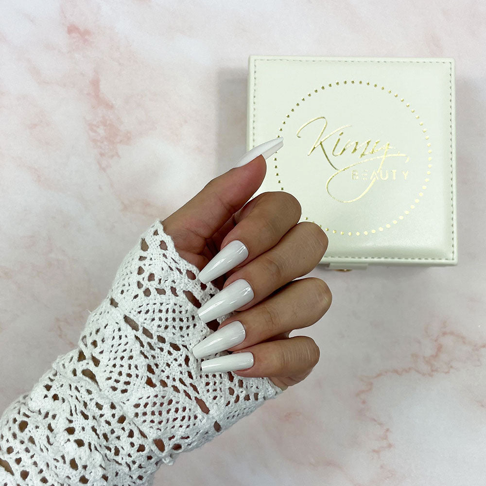 Perfect White | Faux Ongles Coffin Glossy
